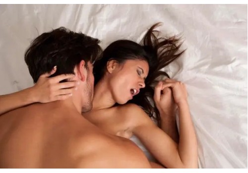 Painful Intercourse (Dyspareunia): Causes, Symptoms & Remedies
